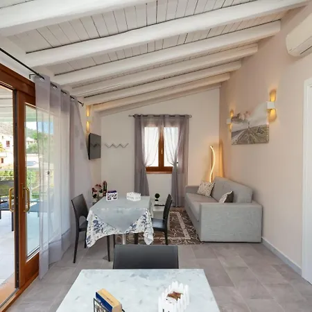Bed & Breakfast Il Glicine Lu Lioni