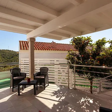 Il Glicine 4* Lu Lioni